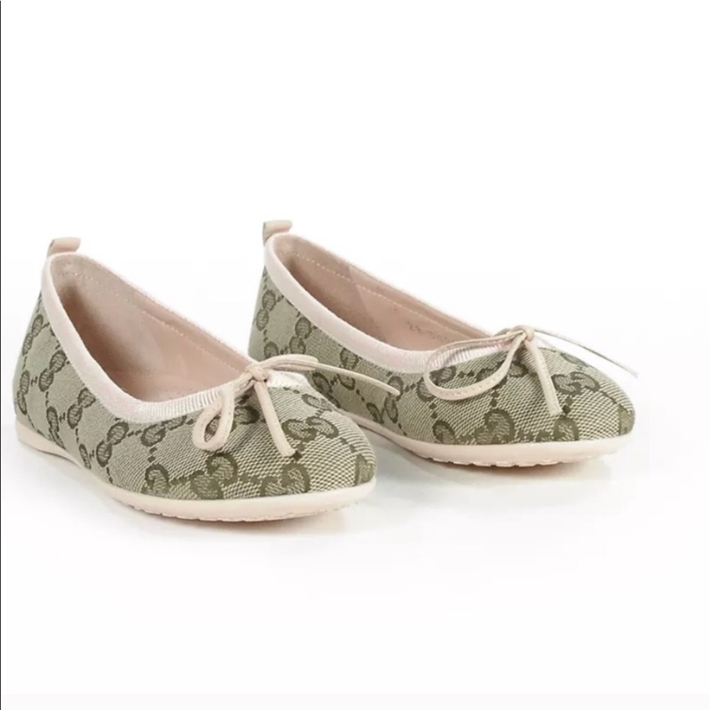 Authentic Gucci Girls Shoes size 31